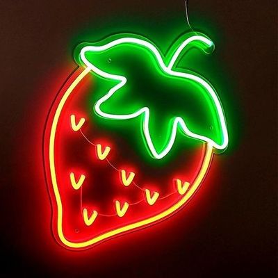 12V alimentation par prise rouge Fraise goutte à goutte Expédition Logo personnalisé Lumière néon Signe de mariage