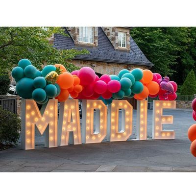 Légendes LED en acier inoxydable de taille personnalisée pour l'affichage extérieur de la fête de mariage