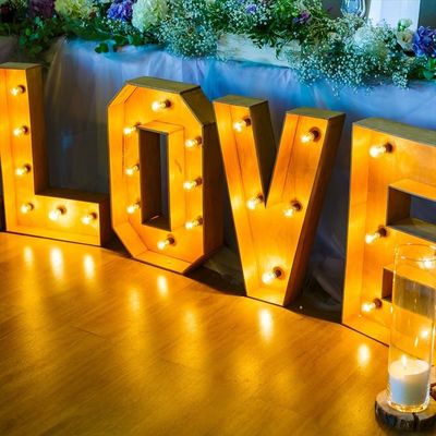 28 C Signe de marquise lumineuse personnalisée LED Table marquise Lettres de mariage Numéros d'amour ampoule
