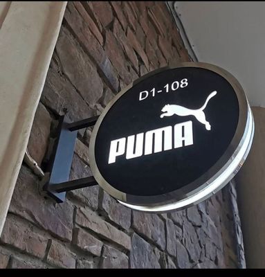 Boîte de lumière publicitaire LED acrylique personnalisée pour panneau d'affichage extérieur
