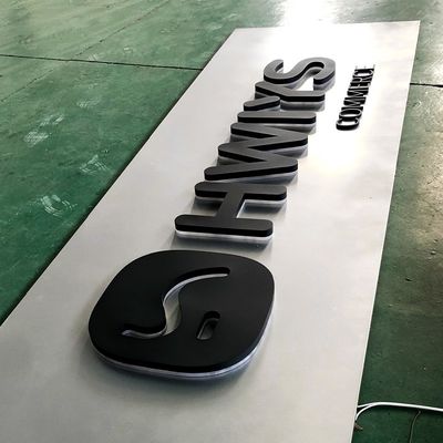 Les modules LED éclairent les lettres et les logos personnalisés en acier inoxydable pour votre entreprise