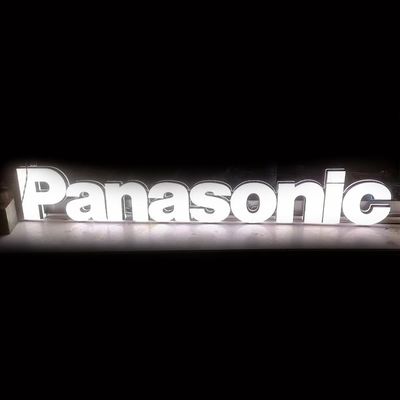 Panneau lumineux 3D personnalisé en plein air avec lettres acryliques éclairées et art LED à 25C