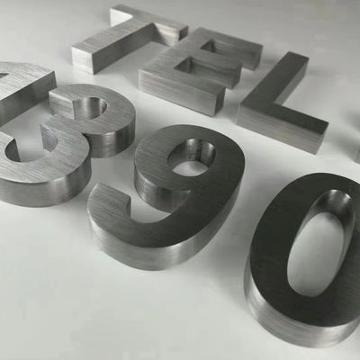 Logo des lettres métalliques anti-rouille avec 50000 heures de durée de vie et conception de couleurs personnalisées