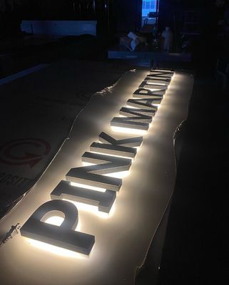 Modules LED Source lumineuse Panneau d'affichage d'entreprise pour la publicité de bureau intérieur et extérieur