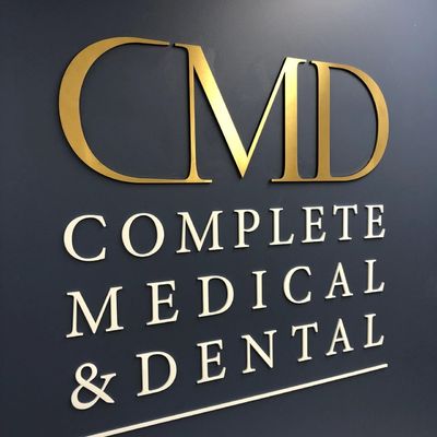 Signes LED personnalisés pour la publicité extérieure en métal pour la promotion du logo du magasin