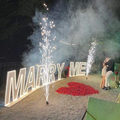 Des lettres lumineuses personnalisées pour votre mariage Un mariage fait au ciel