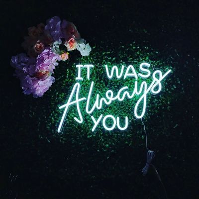 Des lettres lumineuses personnalisées pour votre mariage Un mariage fait au ciel