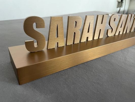 Lettres murales en acier inoxydable en miroir 3D polyvalentes pour la publicité et les affaires