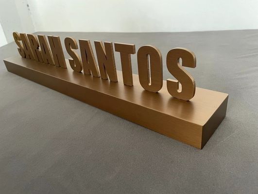 Lettres murales en acier inoxydable en miroir 3D polyvalentes pour la publicité et les affaires