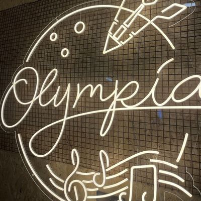Studio LED Sign Neon avec conception personnalisable et longue durée de vie Durée de vie 50000 heures