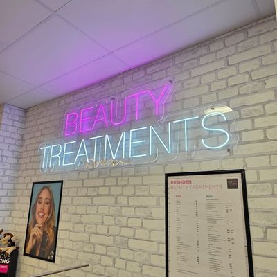 Studio LED Sign Neon avec conception personnalisable et longue durée de vie Durée de vie 50000 heures