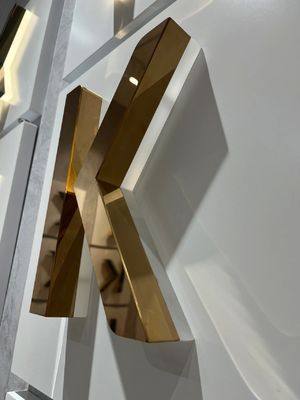 Signes extérieurs essentiels de taille personnalisée Signes lumineux métalliques avec lettre de canal 3D