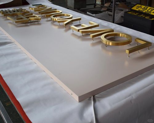 Panneau d'affichage et panneau d'affichage extérieur 3D LED rétroéclairage métallique inoxydable Lettres lumineuses