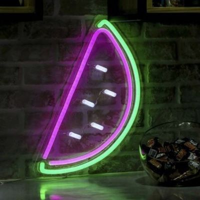 Logo personnalisé lumière au néon pour la publicité L'eau-melon violette verte
