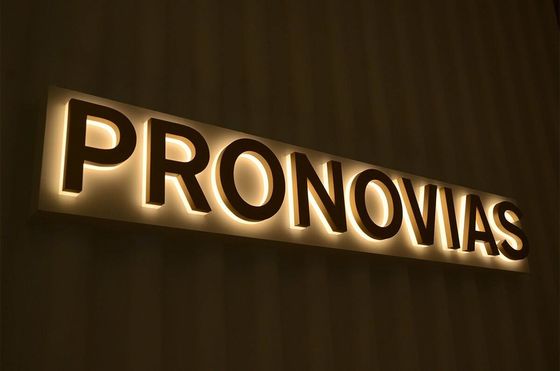 12V rétroéclairée LED Lettres en acier inoxydable pour magasin Centre commercial de bureau Acrylique panneau d'affichage métallique