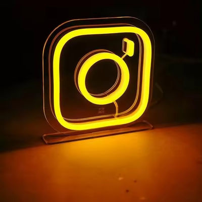 Caméra jaune acrylique Expédition Logo personnalisé Lumière au néon Signe de mariage Logo de l'entreprise Neige