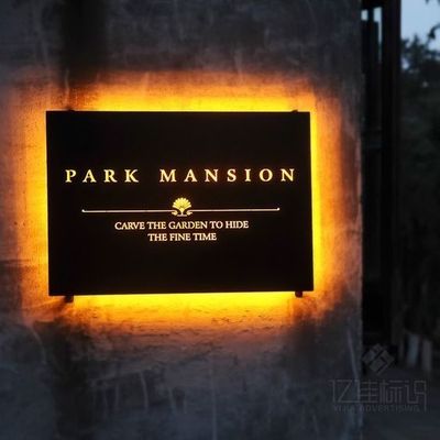 Plaques de porte en acier inoxydable à LED 3D pour les maisons de campagne Numéros d'adresse Durée de vie 50000 heures