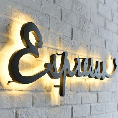 Affichage LED résistant aux températures de 28 ° C pour les hôtels 3D Acrylique Rishang Light Letter Box