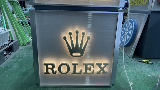 Logo de panneau lumineux métallique 3D pour l'affichage des hôtels