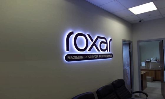 Coupe laser personnalisée 3D Lettres de logo de mur métallique pour panneau en acier inoxydable rétroéclairé LED