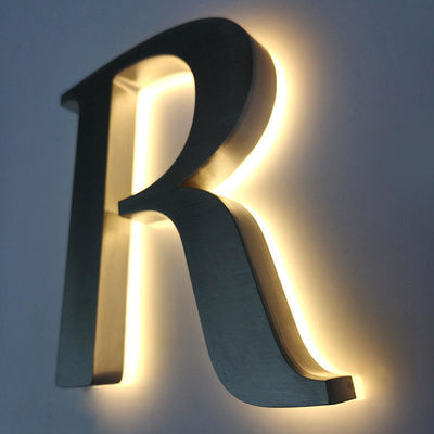 Panneau d'affichage à double face acrylique LED extérieur avec logo éclairé multicolore